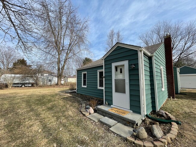 Building Photo - Fully Updated 3 Bedroom Home in PENDLETON ...