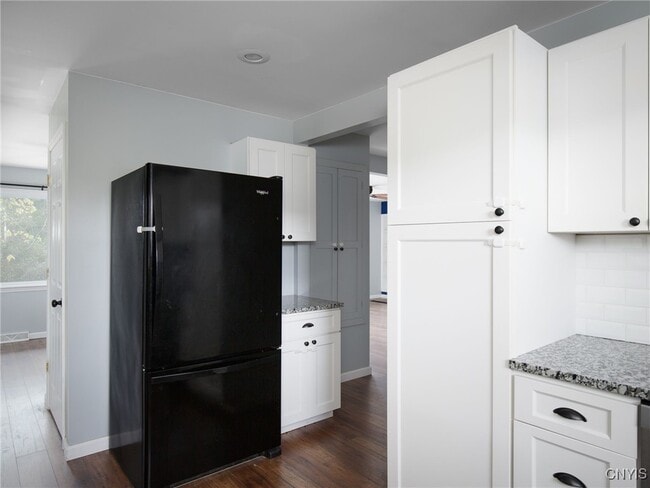 Building Photo - 20201 Overlook Dr