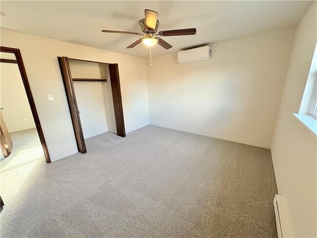 Building Photo - 927 Vance Ave