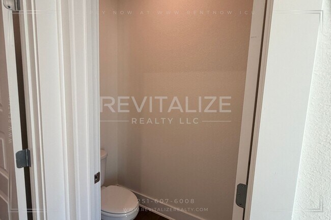 Building Photo - Lakeview Luxury Living in Hadley Village