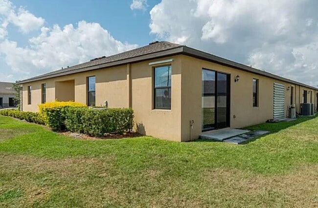 Building Photo - 5102 Joyous Pl