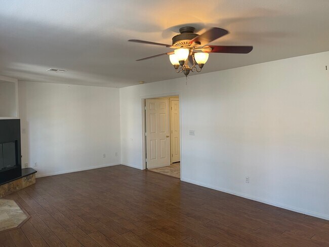 Building Photo - 2246 Sisley Pl