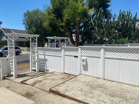 Building Photo - 10847 Hesby St