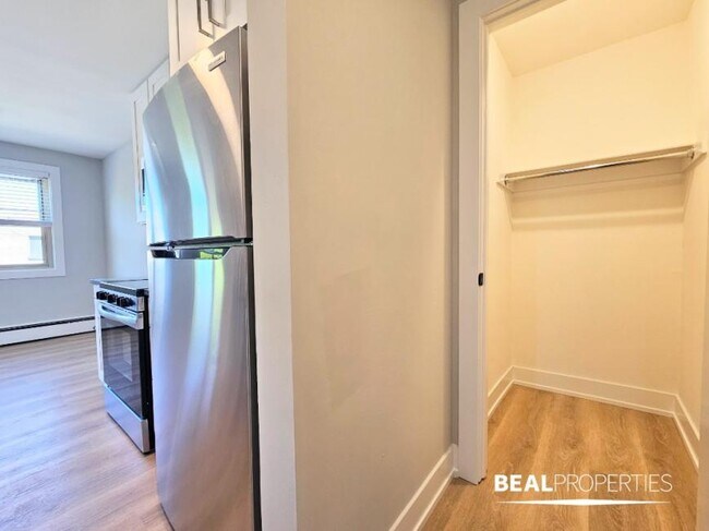 Primary Photo - 1 bedroom in CHICAGO IL 60657