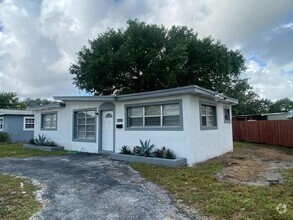 Building Photo - 3 bedroom in West Park FL 33023