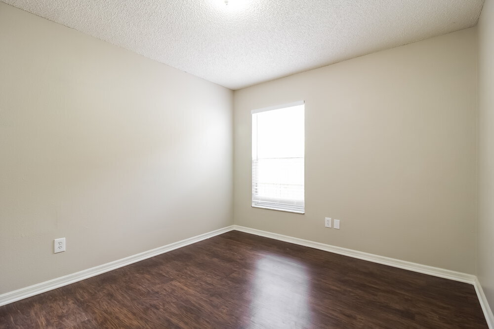 Building Photo - 948 Delfino Pl