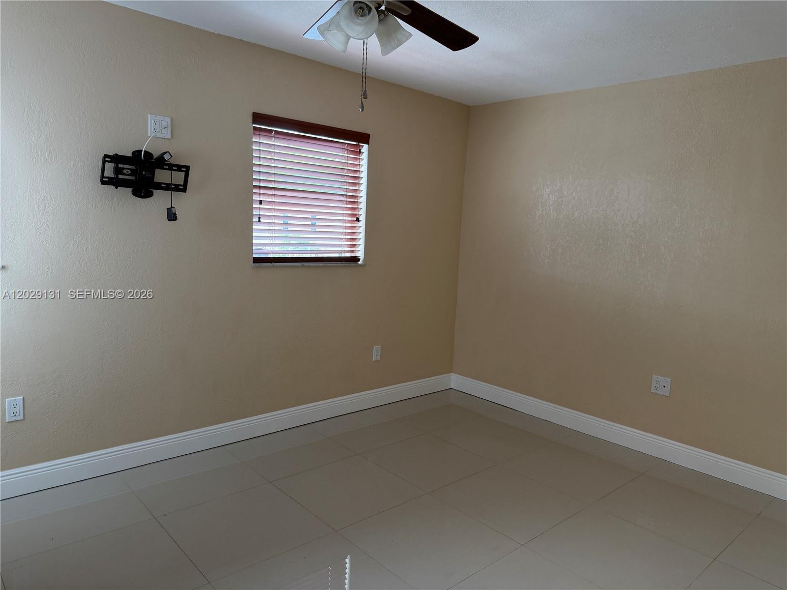 Building Photo - 5469 NW 170th Ter