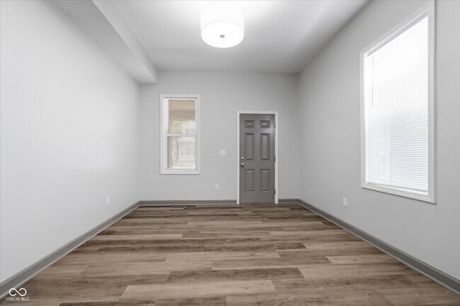 Building Photo - 314 N Hamilton Ave