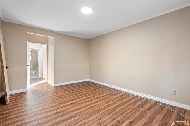 Building Photo - 87-37 Marengo St