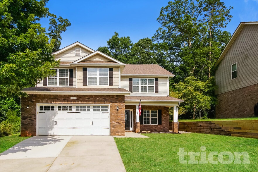 Primary Photo - 1814 Woods Ln