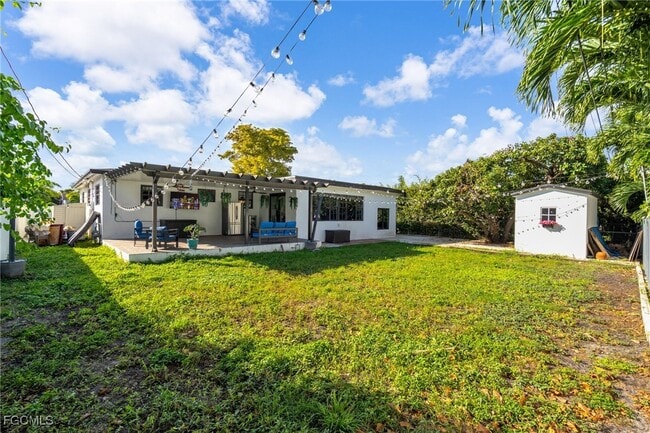 Building Photo - 1815 SW 85th Ct