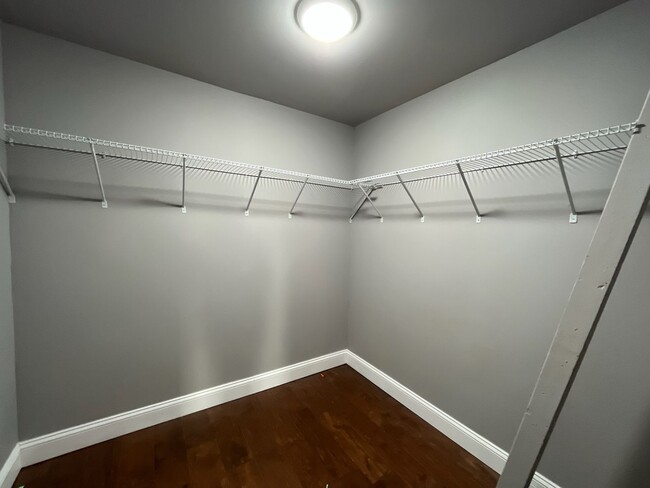 Building Photo - Riegel Pointe