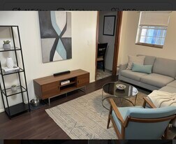 Building Photo - 136 Maple Ave