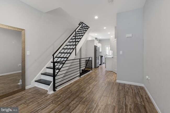 Building Photo - 2208 S 5th St