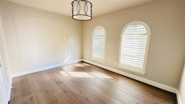 Building Photo - 813 Sandhurst Dr