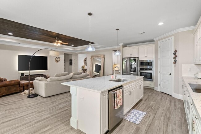 Building Photo - 106 Hibernate Way