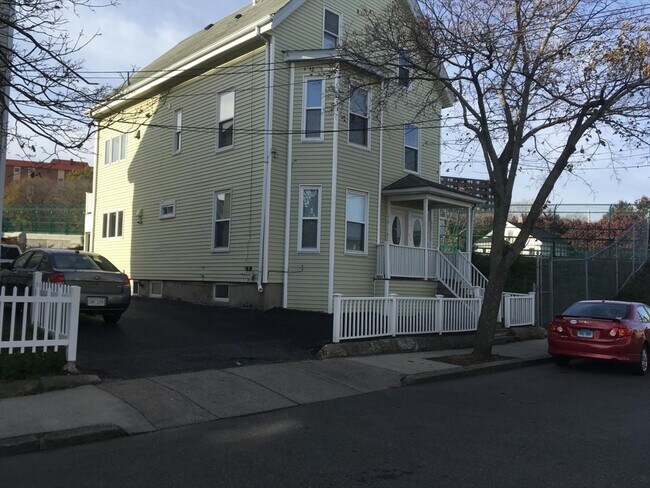 Primary Photo - 100 Flint St