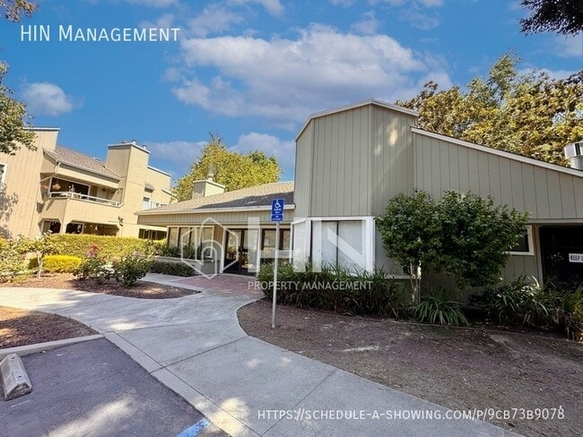 Building Photo - 1659 Braddock Ct