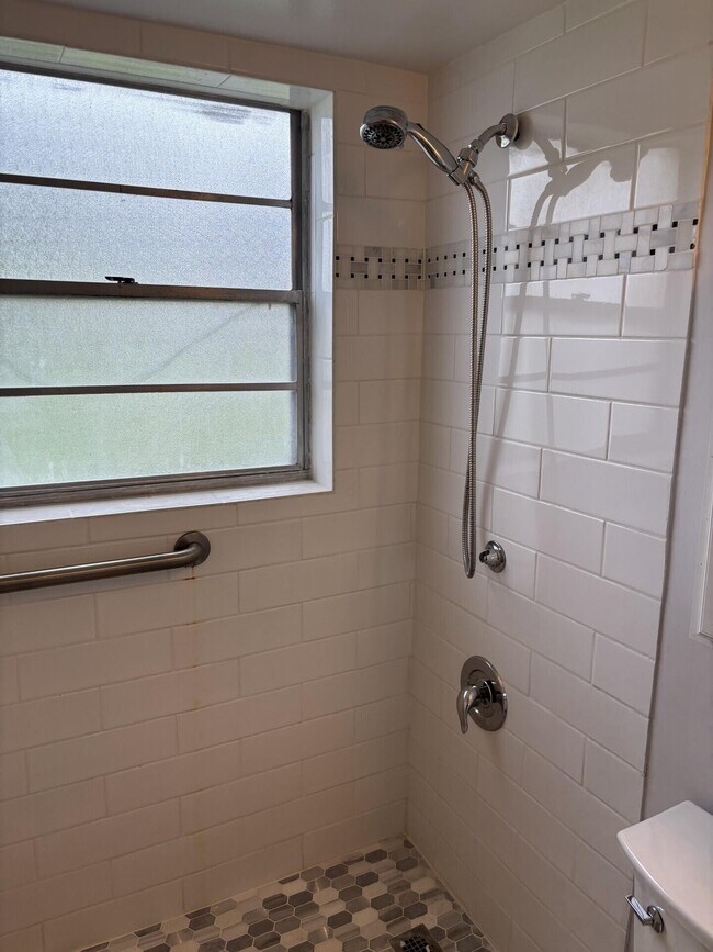 Building Photo - 311 Andover M