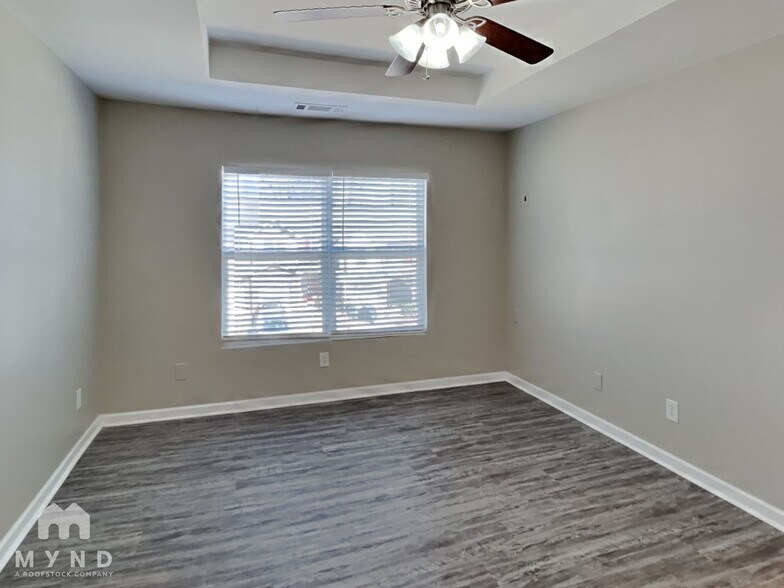 Building Photo - 3316 Fernview Dr