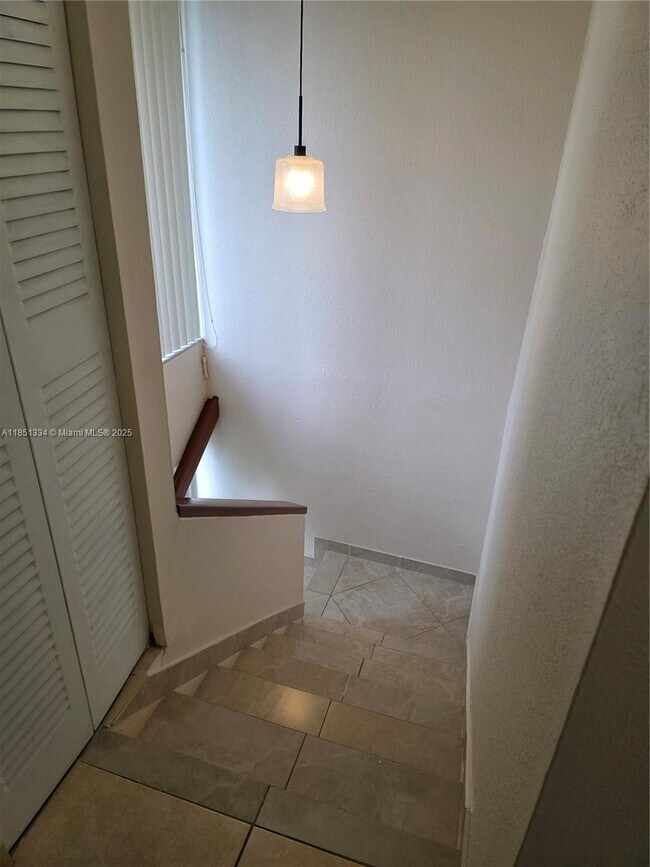 Building Photo - 6945 SW 111th Ct