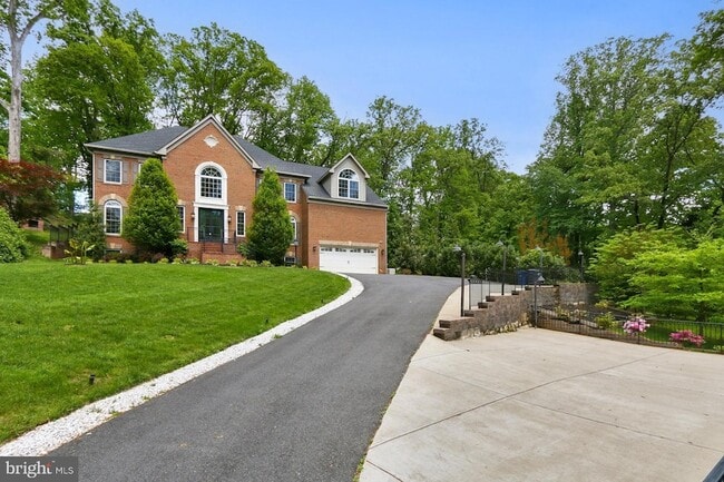 Building Photo - 6526 Dearborn Dr