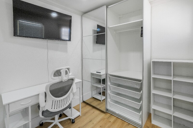 Building Photo - 312 La France Ave