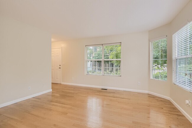 Building Photo - 1642 S Buckley Way