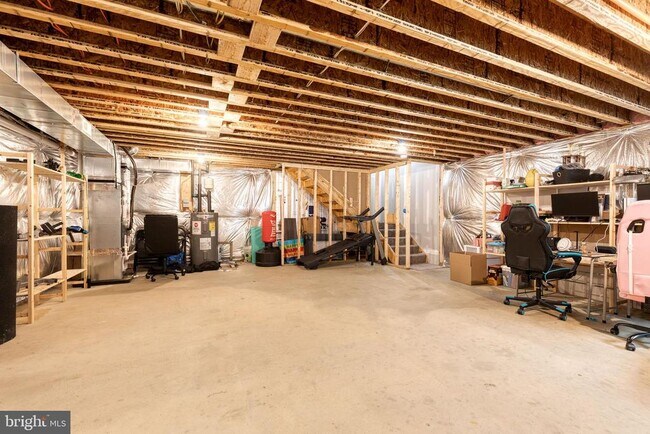 Building Photo - 7730 Lawrence Ave