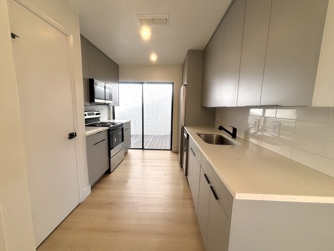 Building Photo - 640 Macduff Ln