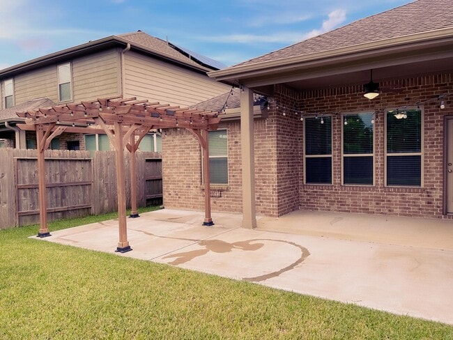 Building Photo - 13223 Alcott Forest Ln