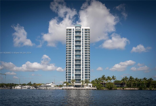 Building Photo - 17301 Biscayne Blvd