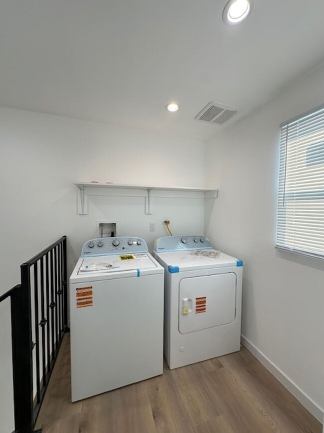 Building Photo - Completely remodeled and located on a quie...