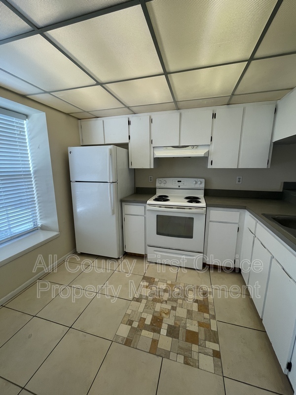 Building Photo - 7315 Parkside Villas Dr