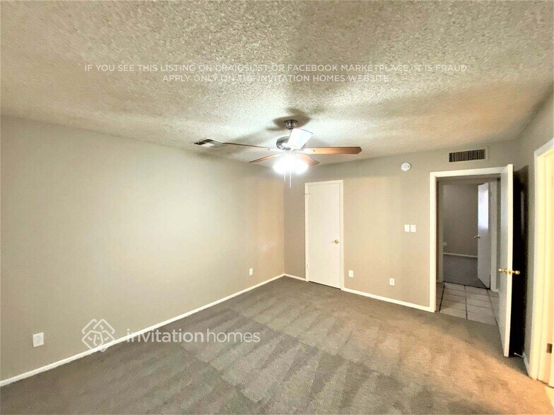 Building Photo - 3751 W Shangri-la Rd