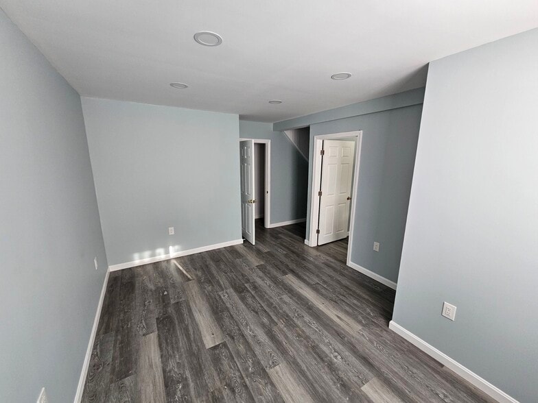 Building Photo - 1230 Smyth Rd