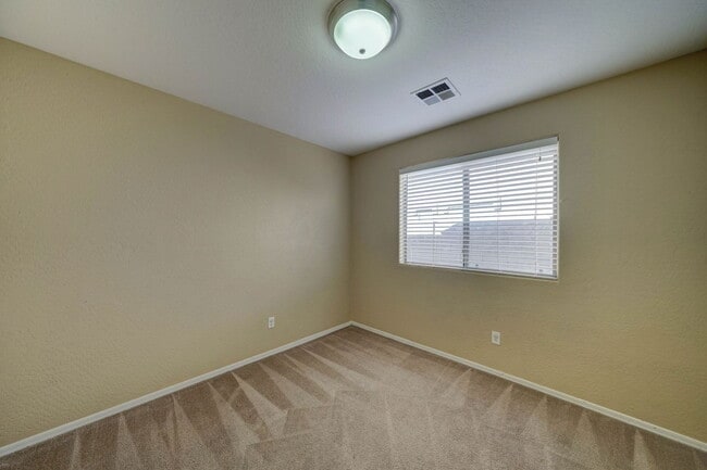 Building Photo - 7252 S 46th Ln