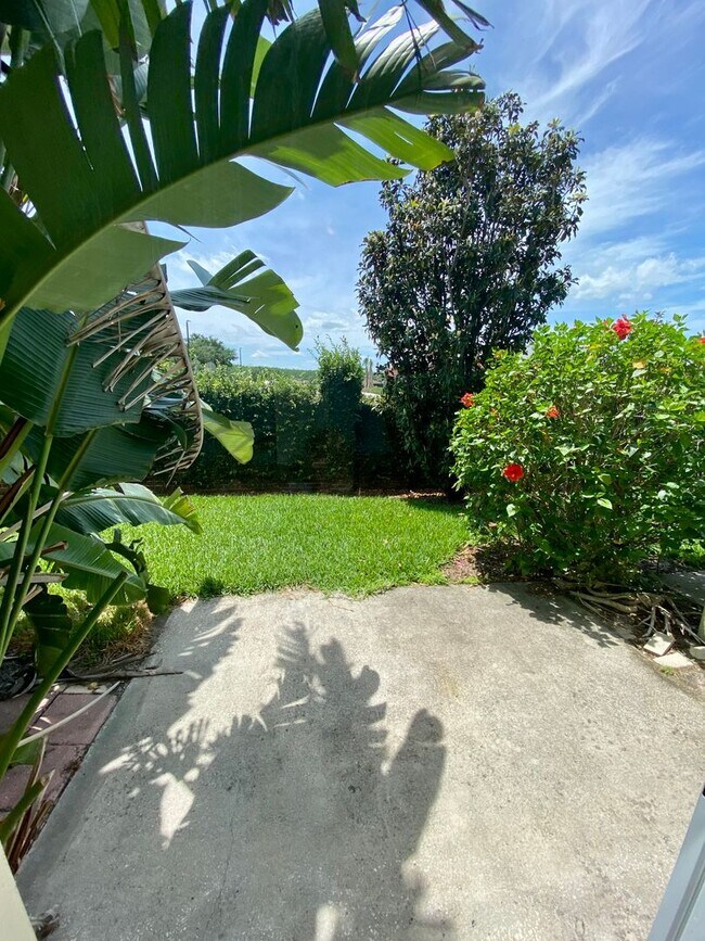 Building Photo - 3/2.5 Townhouse For Rent in SouthMeadow