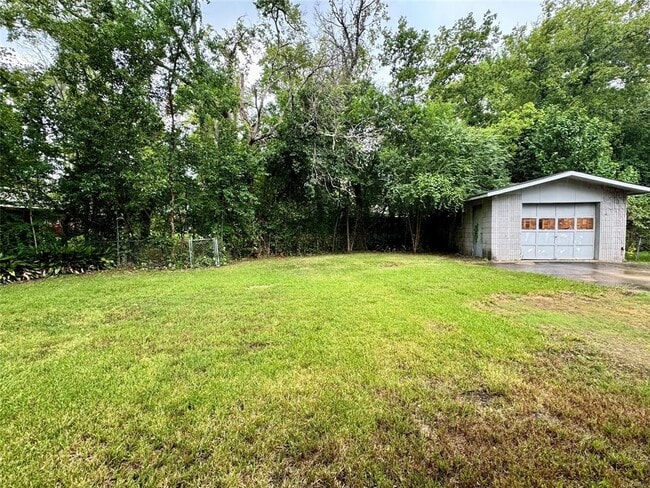 Building Photo - 1078 Lynwood Dr