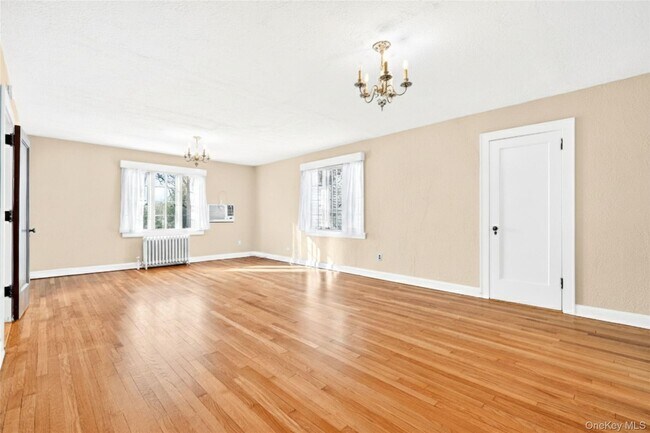 Building Photo - 5 Seymour Pl