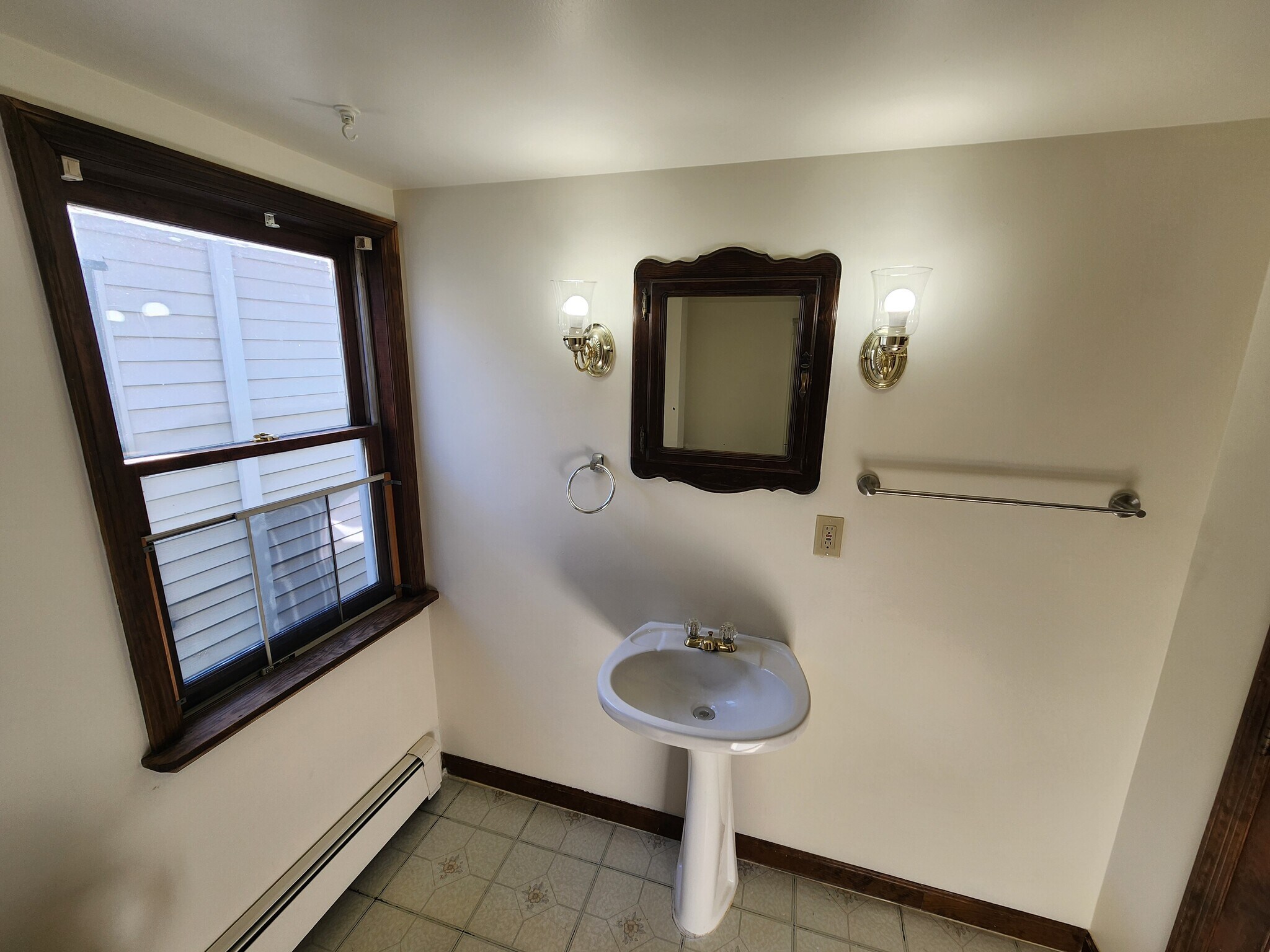 Building Photo - 95 3rd Ave