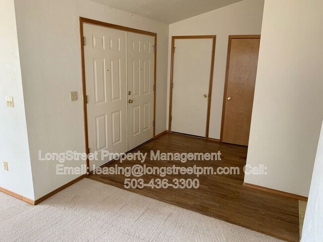 Building Photo - 3044 NE Glacier Way
