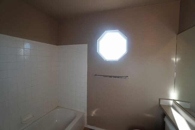 Building Photo - 3411 MacGregor Dr