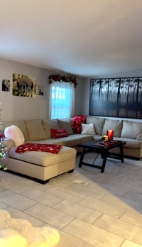 Building Photo - 393 W 4th Ave