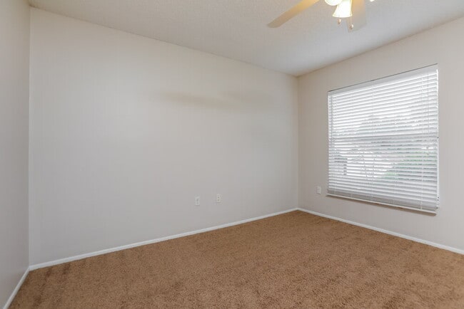 Building Photo - 67 Abbey Hollow Dr