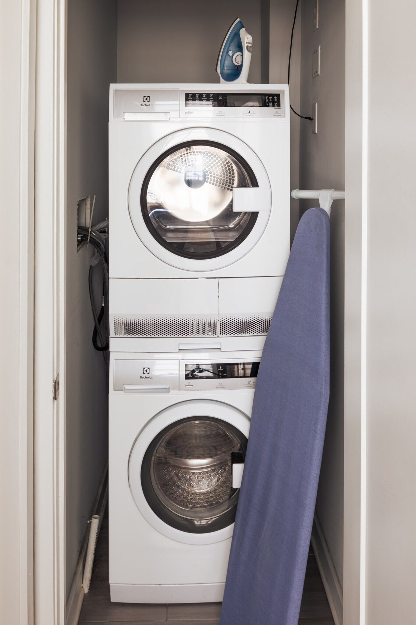 Building Photo - 222-24 Vine St