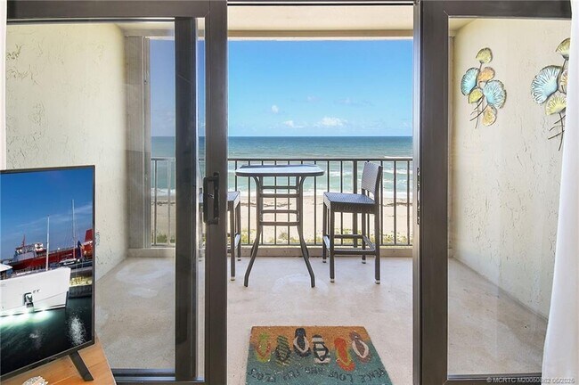 Building Photo - 10310 S Ocean Dr
