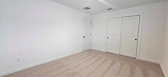 Building Photo - 8423 Bay Rdg Cir