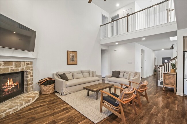 Building Photo - 1213 Glacier Ct