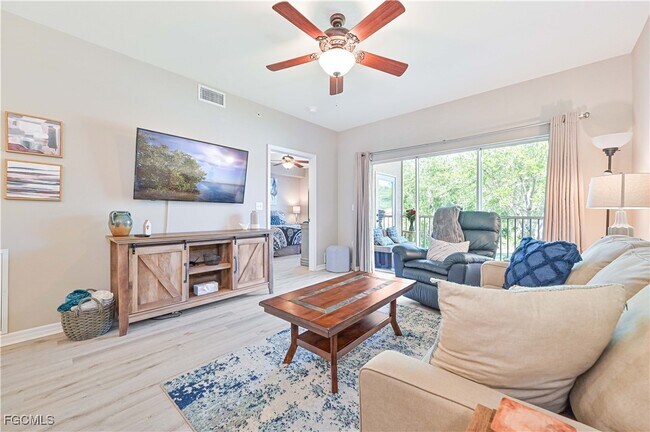 Building Photo - 9185 Celeste Dr